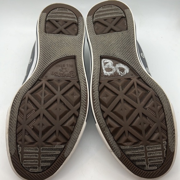 Women’s Converse canvas double tongue Chuck Taylor low tops - Picture 9 of 12